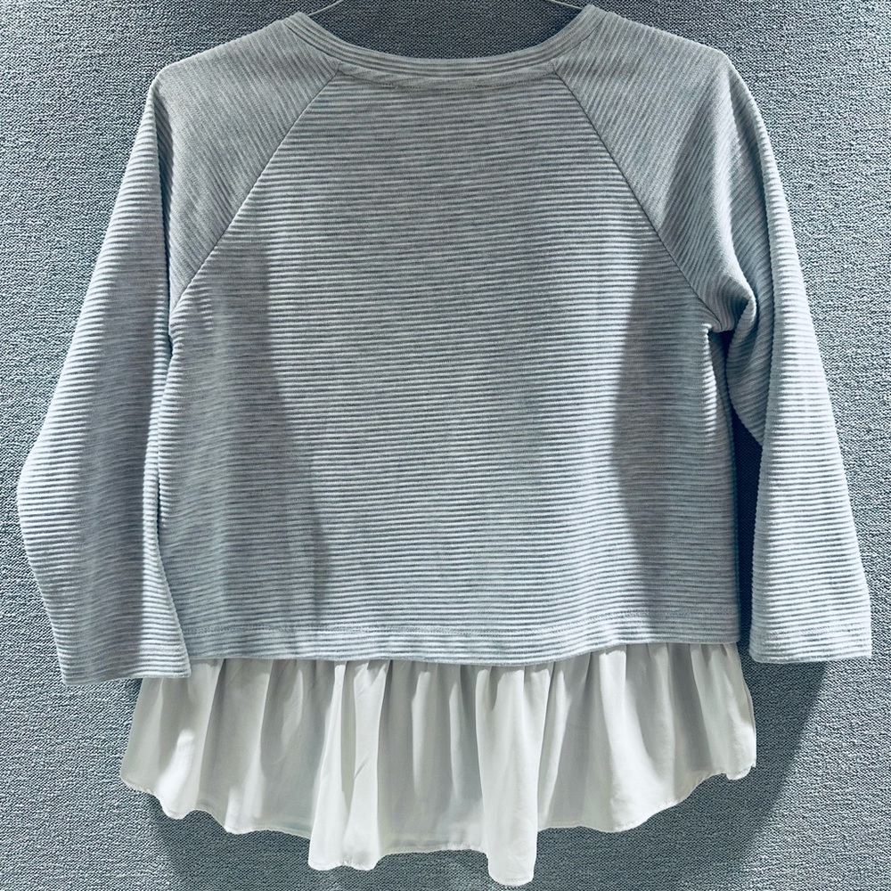 LOFT Gray Striped Top with Gold Buttons and Ruffle Bottom - Picture 2 of 5
